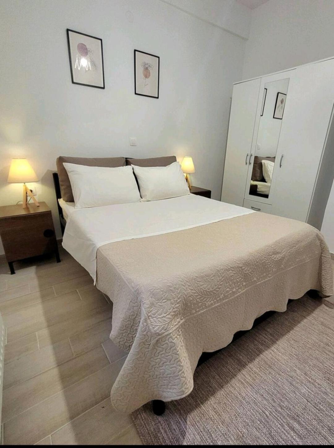 Center River Apartment 플로리나 외부 사진