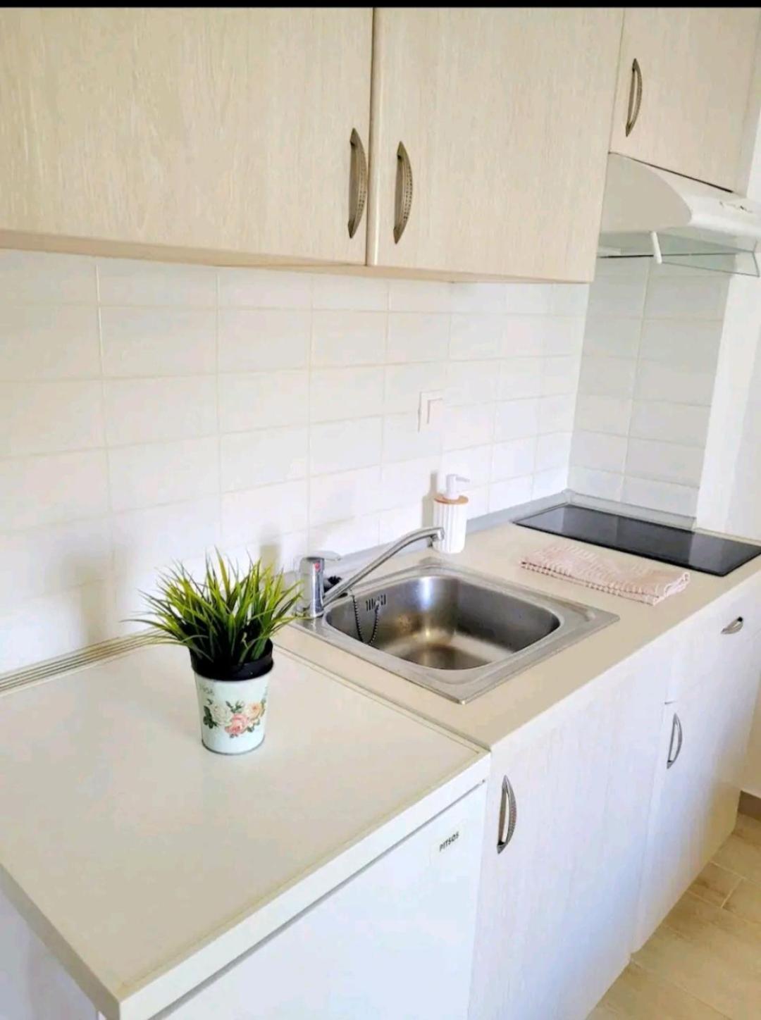 Center River Apartment 플로리나 외부 사진